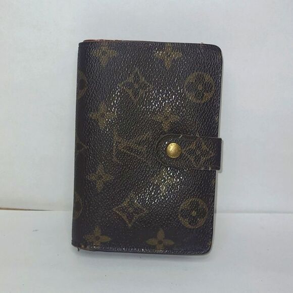 Authentic Louis Vuitton Monogram Wallet - Picture 1 of 12